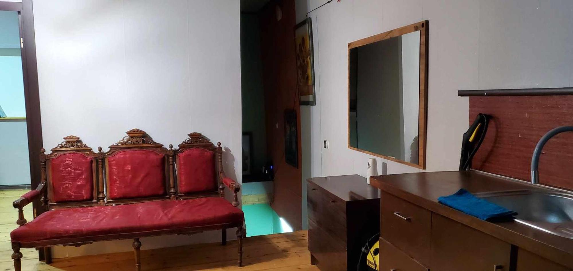 Your Room Hostel Tbilisi Ngoại thất bức ảnh